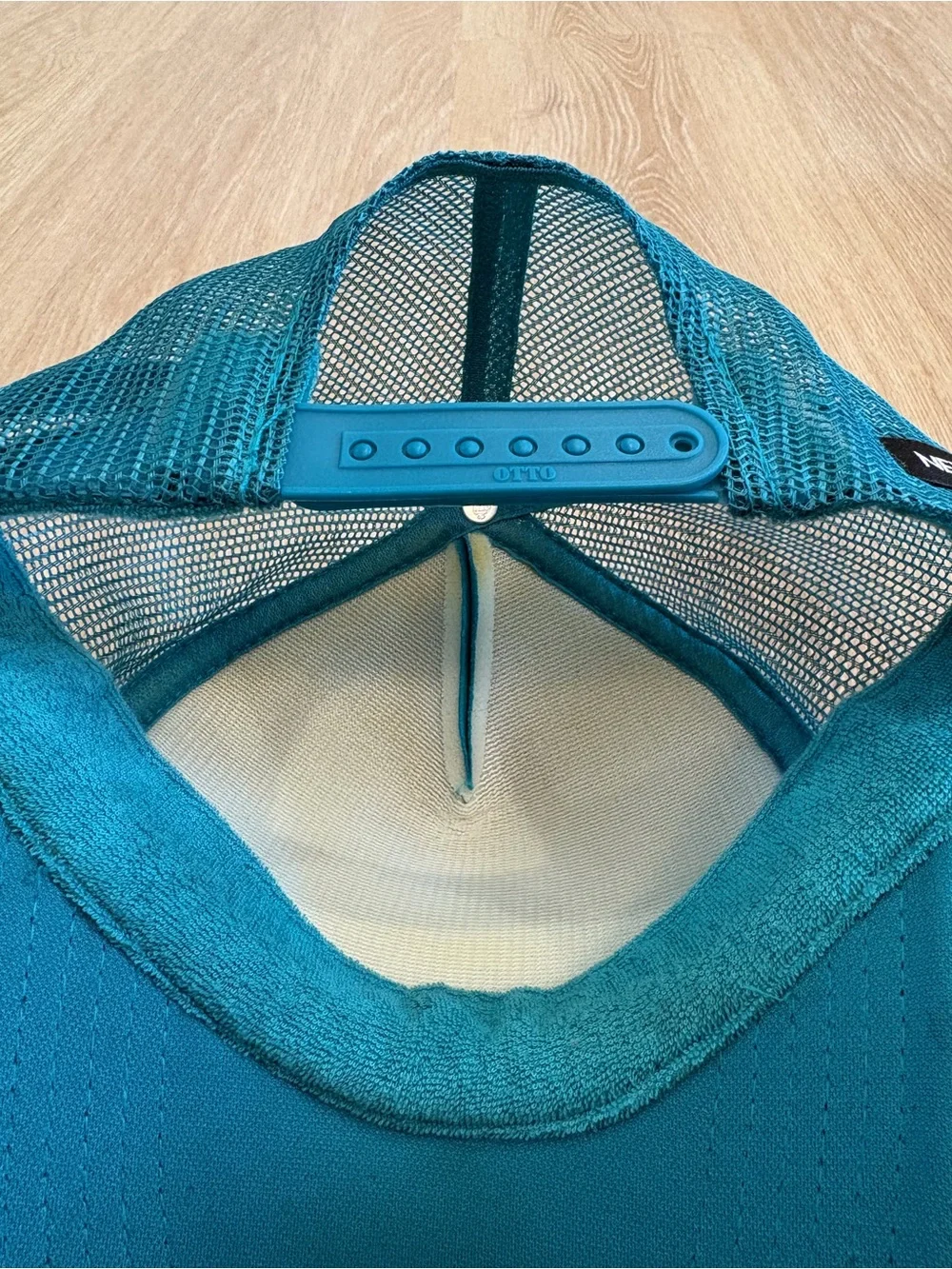 Never Give‎ Up Teal Mesh Trucker Hat Brand New